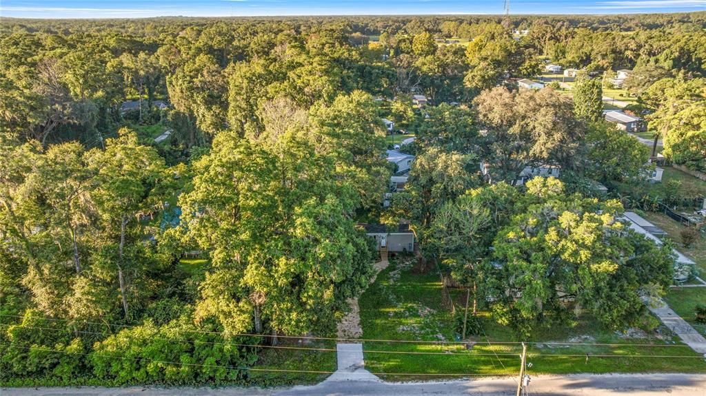 合同活跃: $174,900 (2 贝兹, 2 浴室, 820 平方英尺)