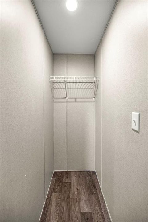 合同活跃: $174,900 (2 贝兹, 2 浴室, 820 平方英尺)