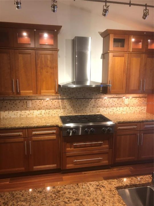 Active With Contract: $4,250 (3 beds, 2 baths, 2070 Square Feet)