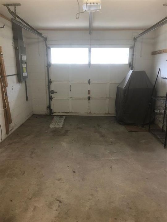 Active With Contract: $4,250 (3 beds, 2 baths, 2070 Square Feet)