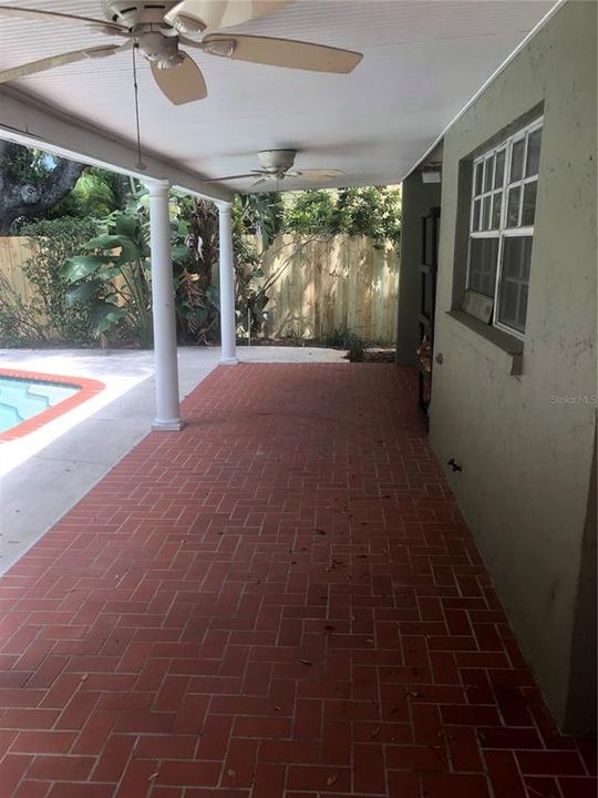 Active With Contract: $4,250 (3 beds, 2 baths, 2070 Square Feet)