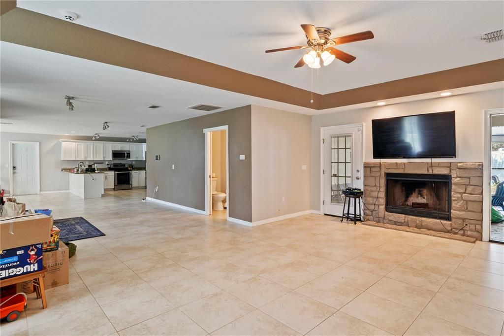 For Sale: $625,000 (5 beds, 3 baths, 3488 Square Feet)