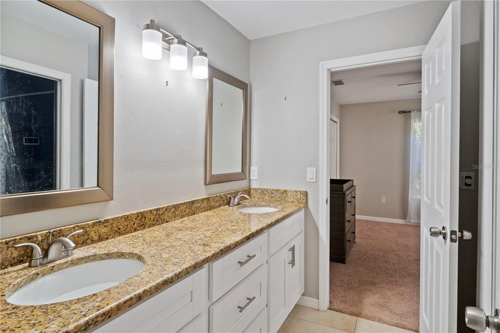 For Sale: $625,000 (5 beds, 3 baths, 3488 Square Feet)