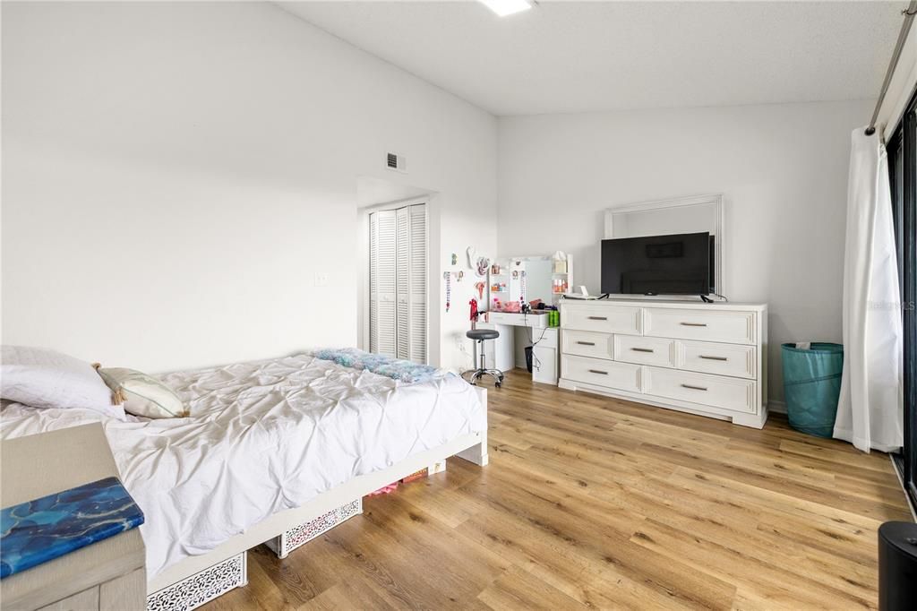 For Sale: $444,500 (3 beds, 3 baths, 1998 Square Feet)