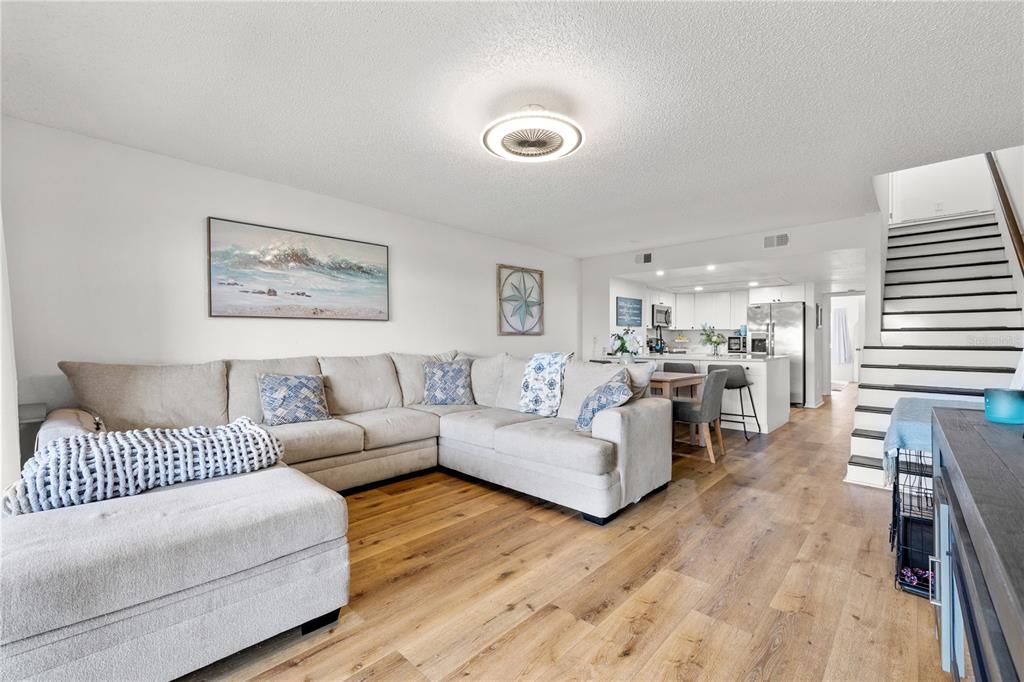 For Sale: $444,500 (3 beds, 3 baths, 1998 Square Feet)