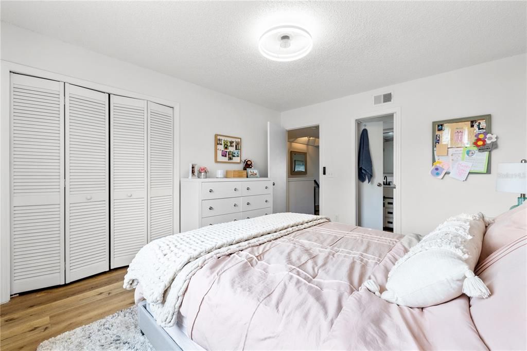 For Sale: $444,500 (3 beds, 3 baths, 1998 Square Feet)