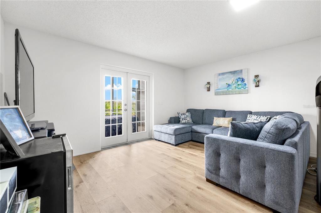 For Sale: $444,500 (3 beds, 3 baths, 1998 Square Feet)