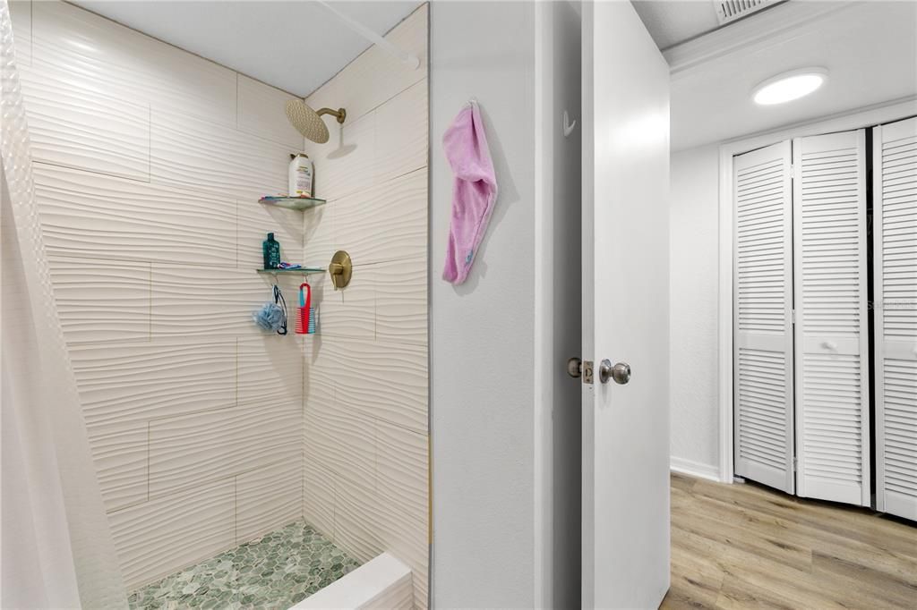 For Sale: $444,500 (3 beds, 3 baths, 1998 Square Feet)