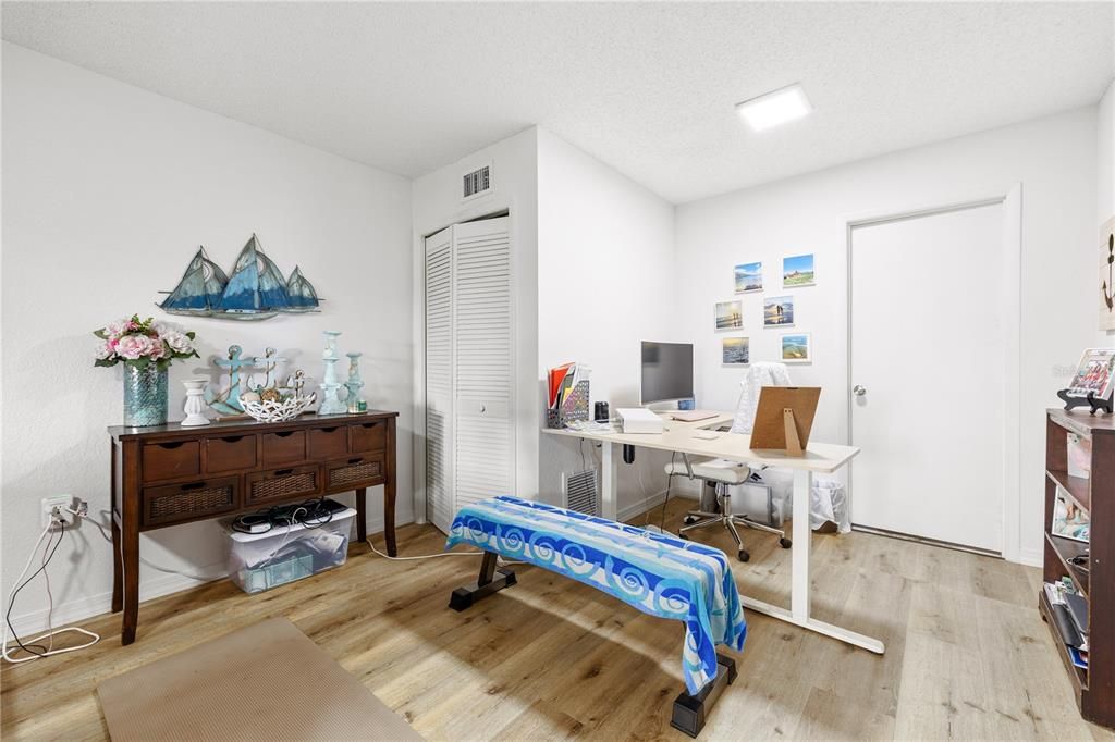 For Sale: $444,500 (3 beds, 3 baths, 1998 Square Feet)