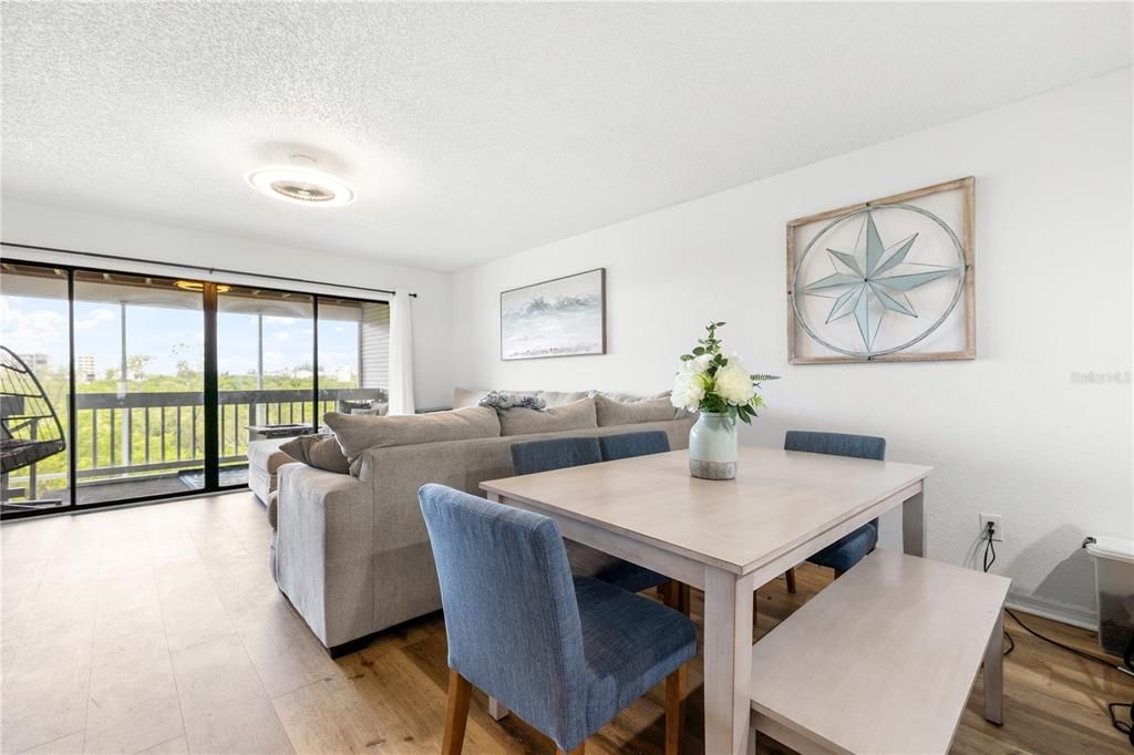 For Sale: $444,500 (3 beds, 3 baths, 1998 Square Feet)