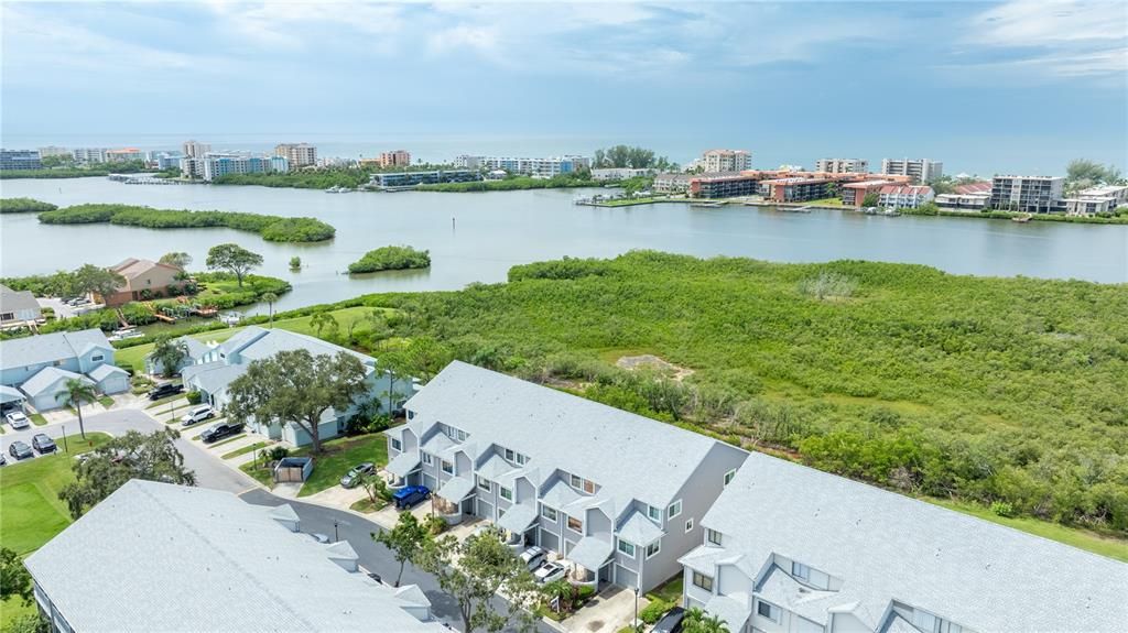 For Sale: $444,500 (3 beds, 3 baths, 1998 Square Feet)