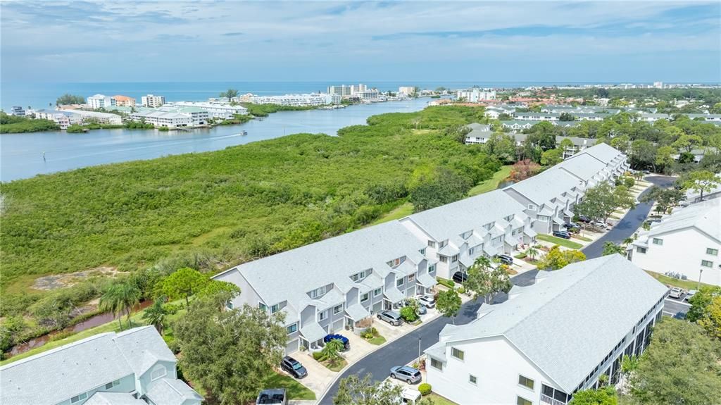 For Sale: $444,500 (3 beds, 3 baths, 1998 Square Feet)