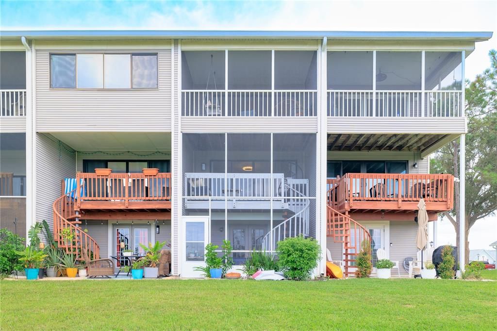 For Sale: $444,500 (3 beds, 3 baths, 1998 Square Feet)