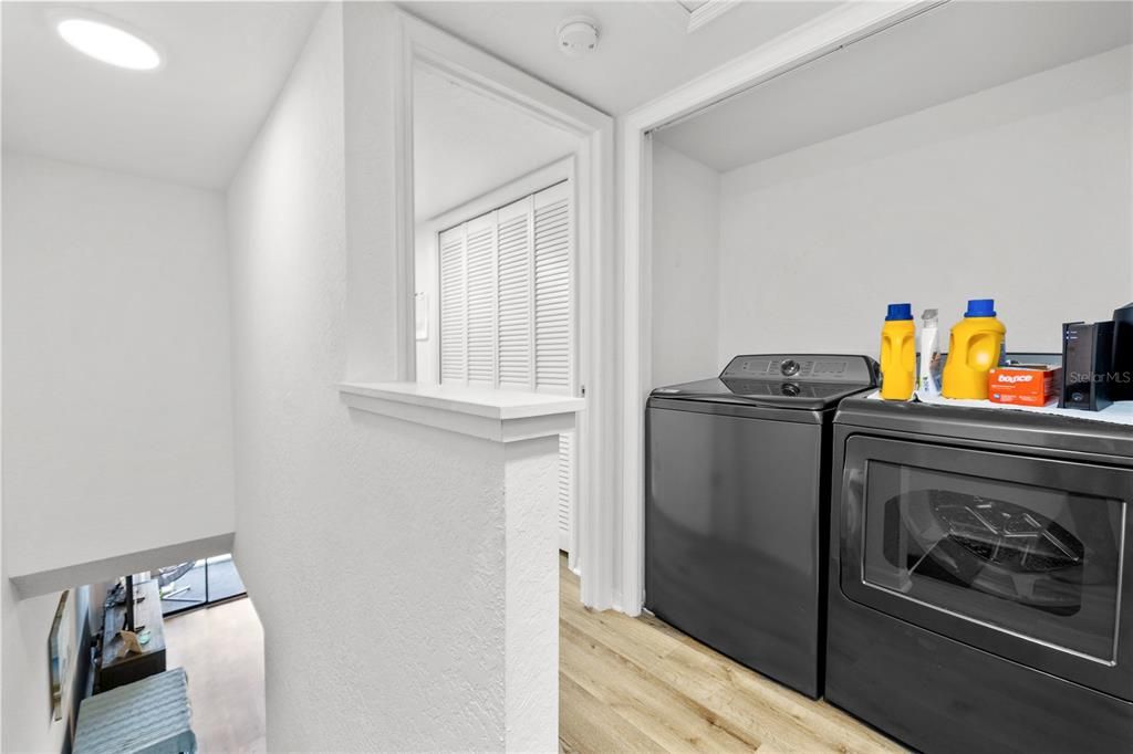 For Sale: $444,500 (3 beds, 3 baths, 1998 Square Feet)