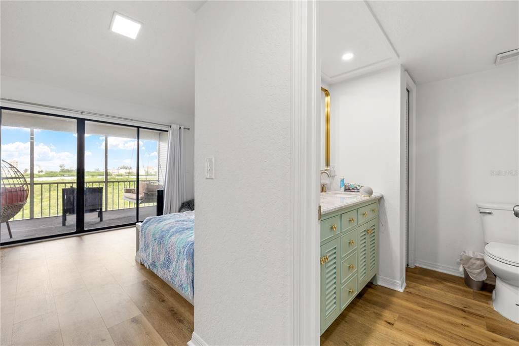 For Sale: $444,500 (3 beds, 3 baths, 1998 Square Feet)