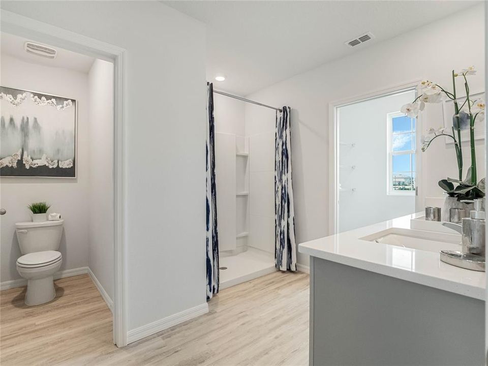 Active With Contract: $445,490 (5 beds, 3 baths, 2601 Square Feet)