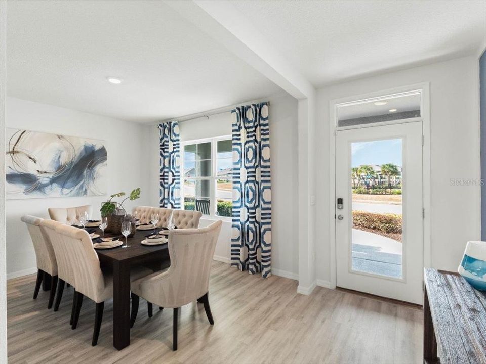 Active With Contract: $445,490 (5 beds, 3 baths, 2601 Square Feet)