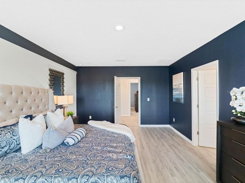 Active With Contract: $445,490 (5 beds, 3 baths, 2601 Square Feet)