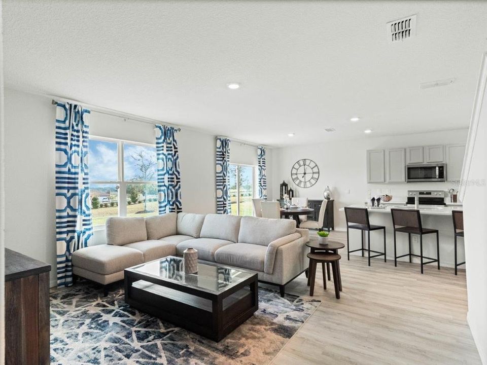 Active With Contract: $445,490 (5 beds, 3 baths, 2601 Square Feet)