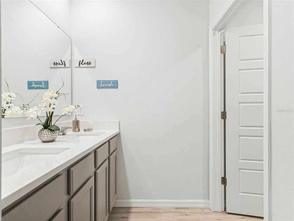 Active With Contract: $445,490 (5 beds, 3 baths, 2601 Square Feet)