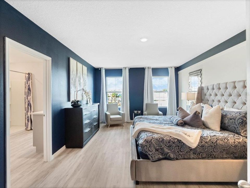 Active With Contract: $445,490 (5 beds, 3 baths, 2601 Square Feet)