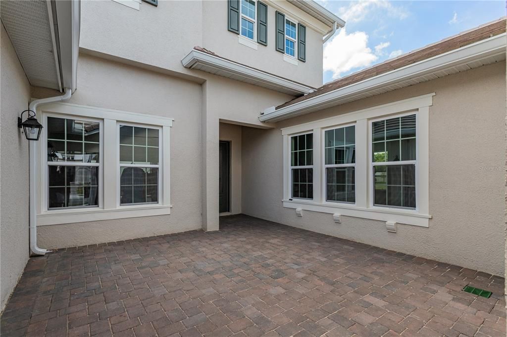 For Rent: $6,500 (4 beds, 5 baths, 4099 Square Feet)