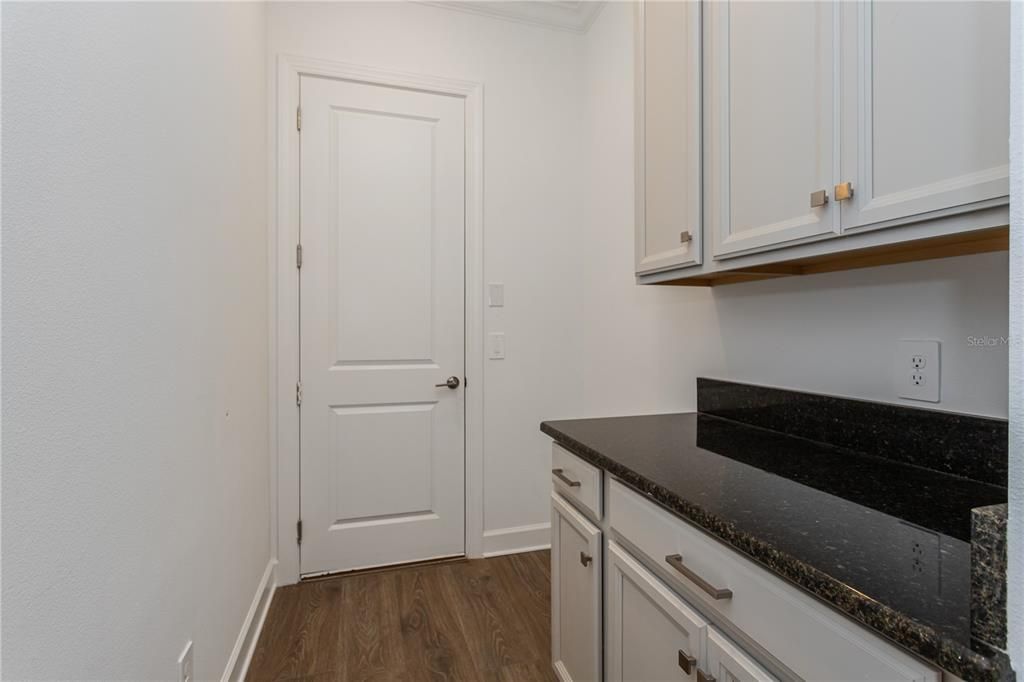 For Rent: $6,500 (4 beds, 5 baths, 4099 Square Feet)