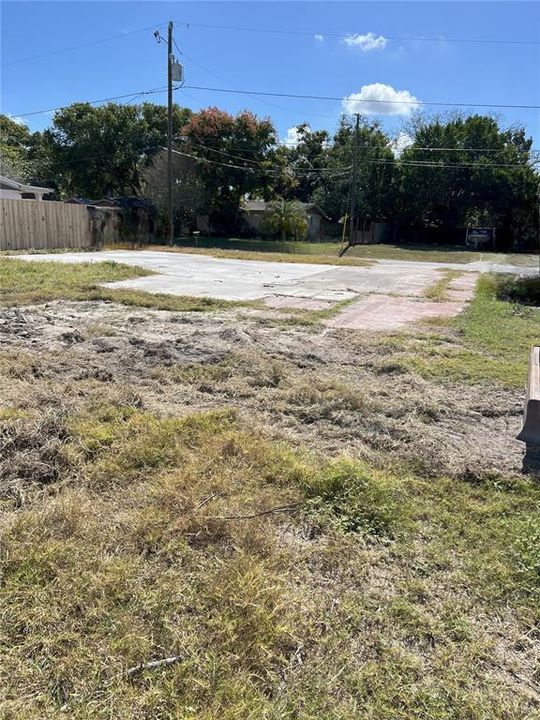 На продажу: $55,000 (0.14 acres)