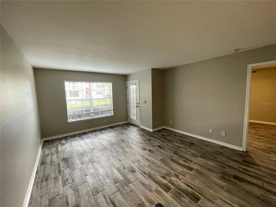 Active With Contract: $1,550 (2 beds, 2 baths, 848 Square Feet)