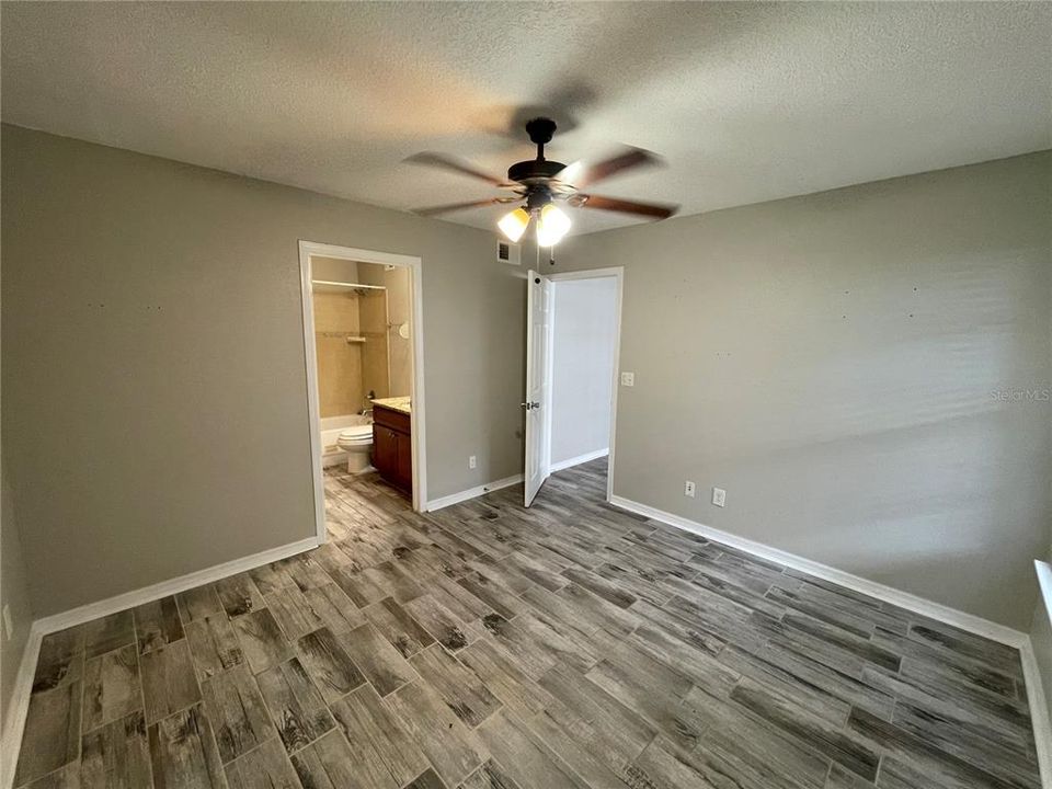 Active With Contract: $1,550 (2 beds, 2 baths, 848 Square Feet)
