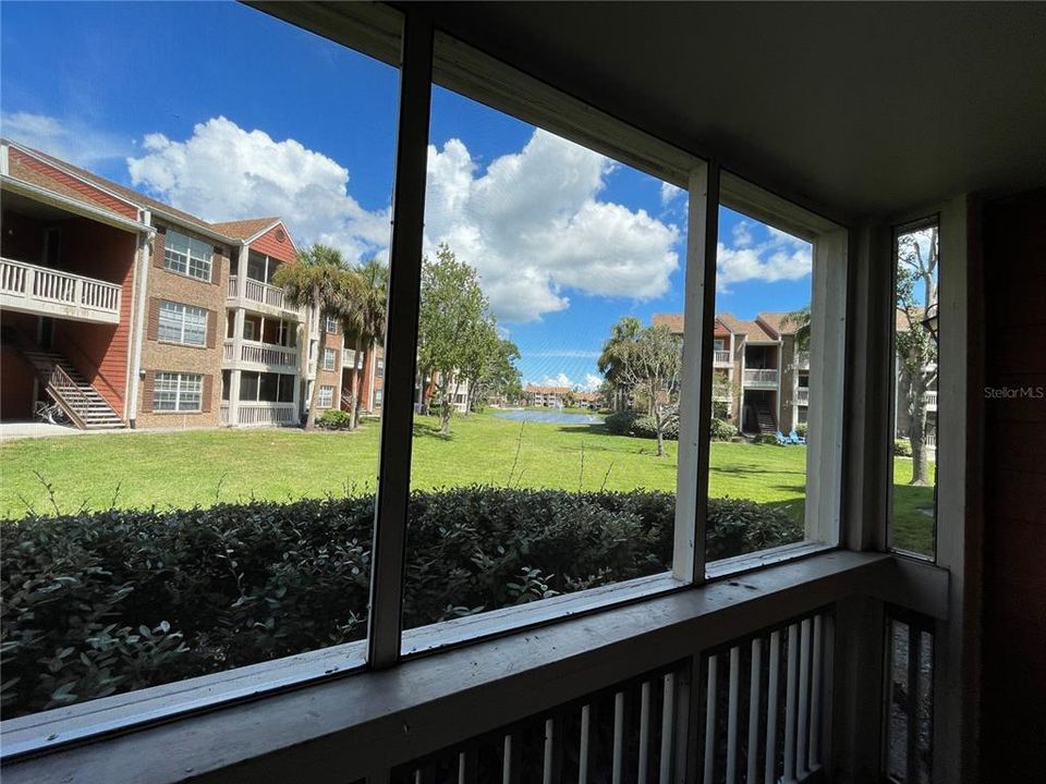 Active With Contract: $1,550 (2 beds, 2 baths, 848 Square Feet)