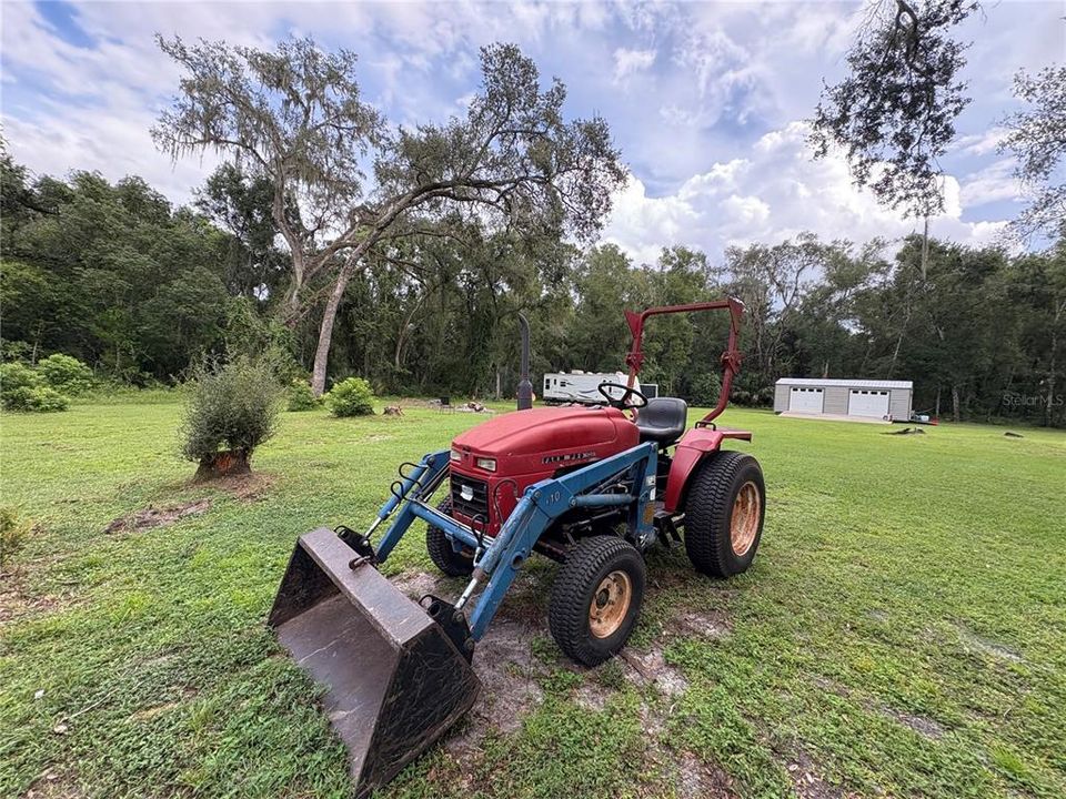 На продажу: $380,000 (9.00 acres)