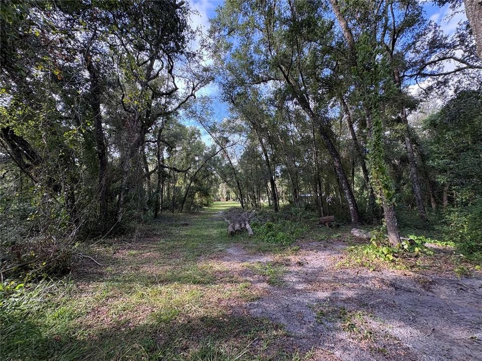 На продажу: $380,000 (9.00 acres)