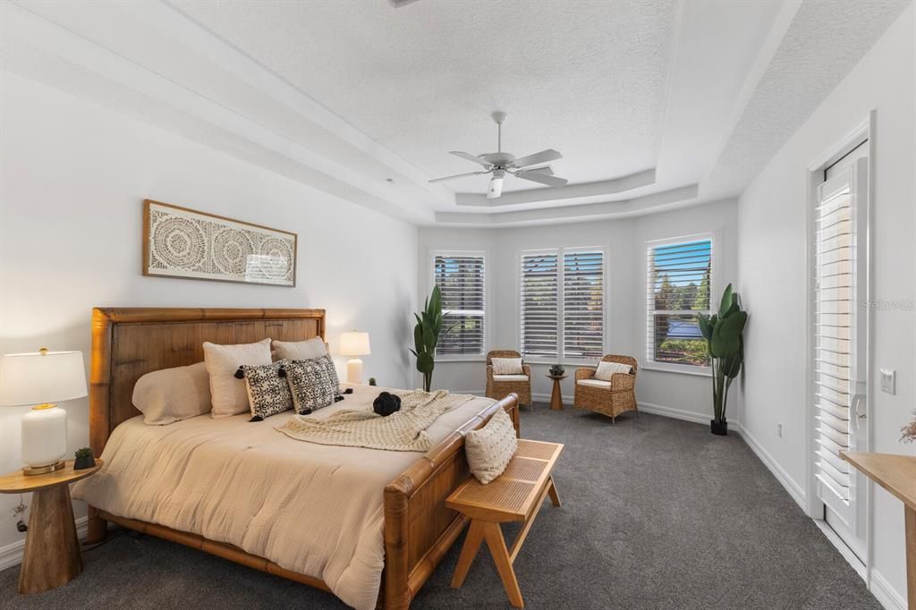 Под контрактом: $995,000 (3 спален, 3 ванн, 2928 Квадратных фут)