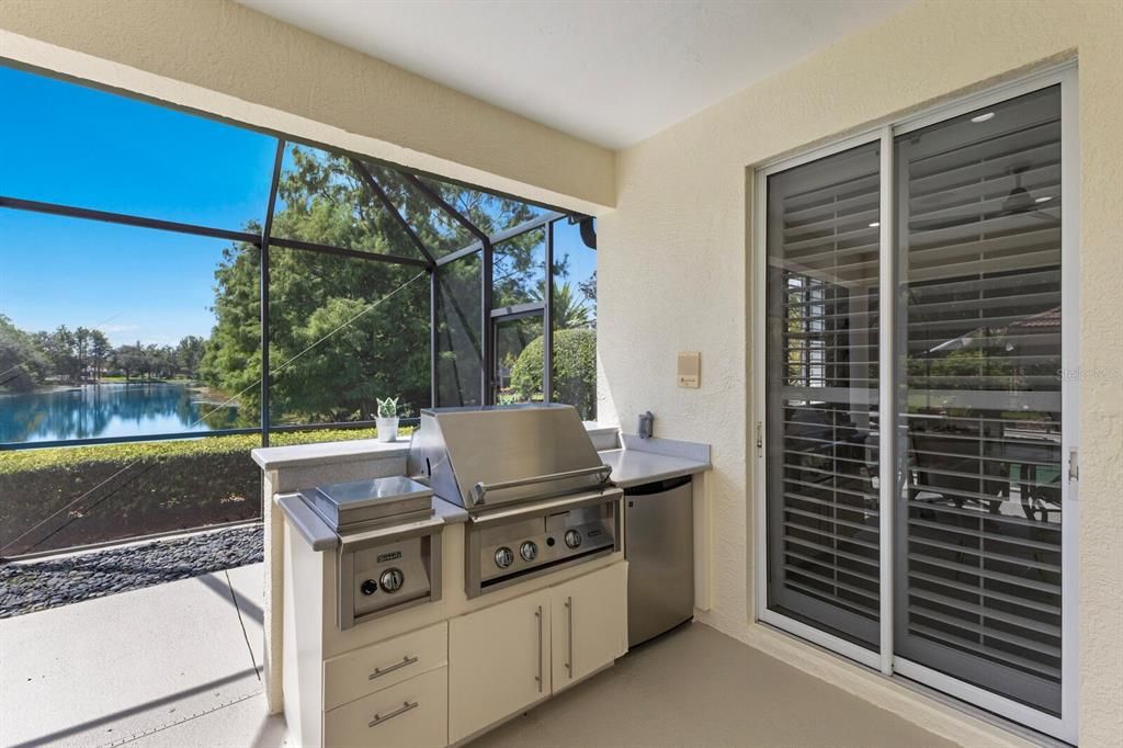 Под контрактом: $995,000 (3 спален, 3 ванн, 2928 Квадратных фут)