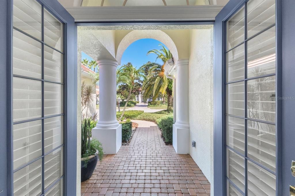 Под контрактом: $995,000 (3 спален, 3 ванн, 2928 Квадратных фут)