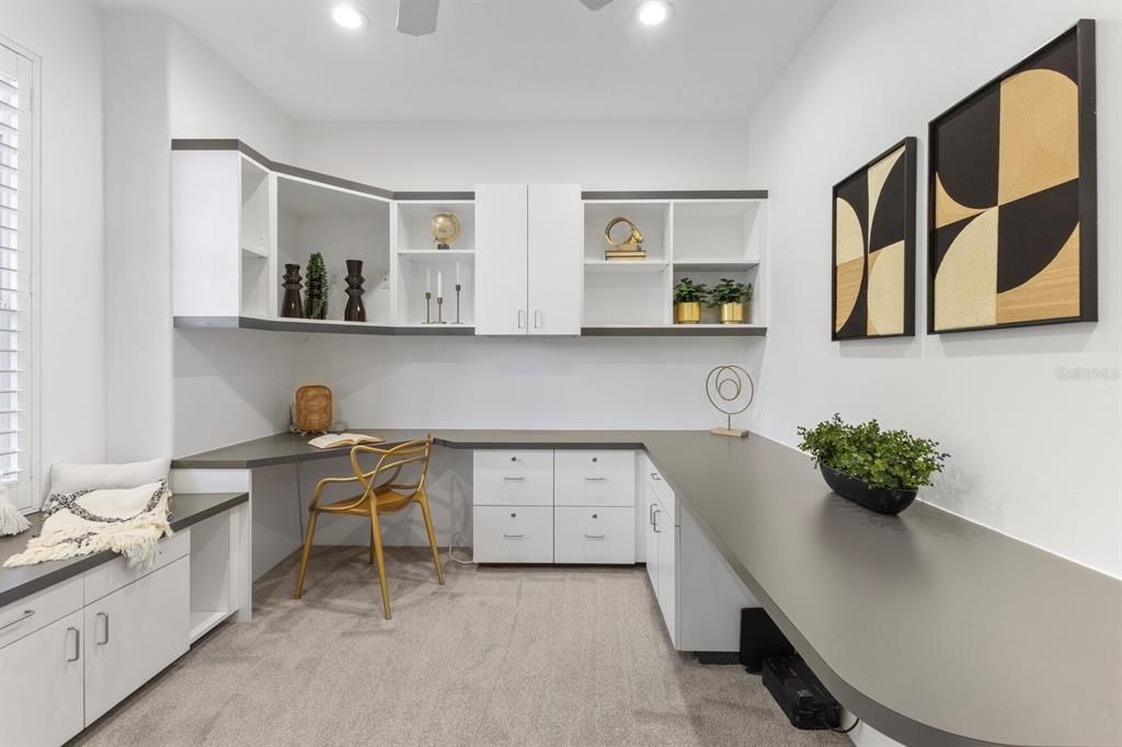 Под контрактом: $995,000 (3 спален, 3 ванн, 2928 Квадратных фут)