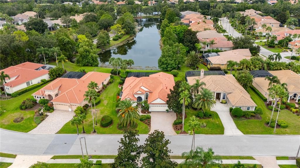 Под контрактом: $995,000 (3 спален, 3 ванн, 2928 Квадратных фут)