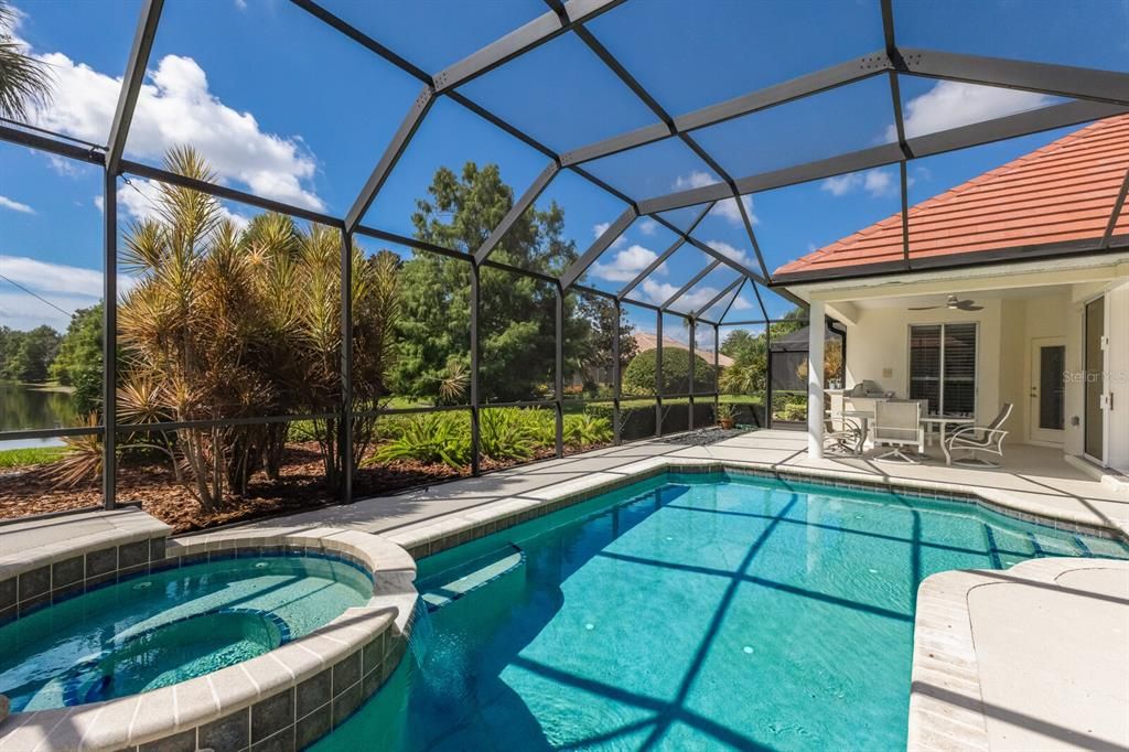 Под контрактом: $995,000 (3 спален, 3 ванн, 2928 Квадратных фут)