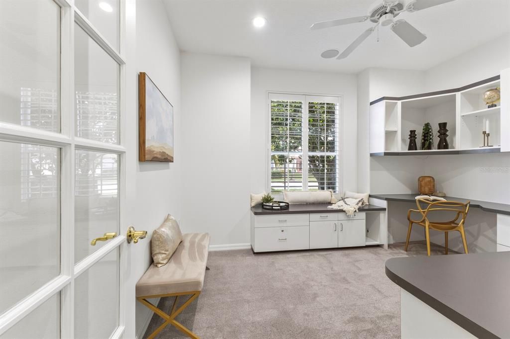 Под контрактом: $995,000 (3 спален, 3 ванн, 2928 Квадратных фут)