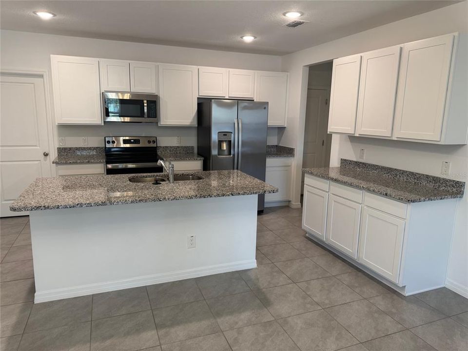 En Venta: $275,000 (2 camas, 2 baños, 1296 Pies cuadrados)