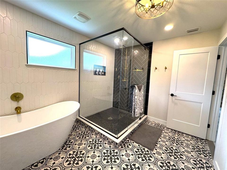 For Rent: $4,000 (2 beds, 2 baths, 1503 Square Feet)