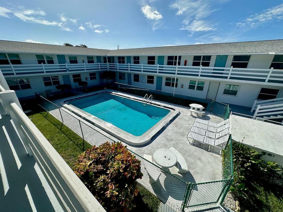 待售: $131,000 (1 贝兹, 1 浴室, 583 平方英尺)