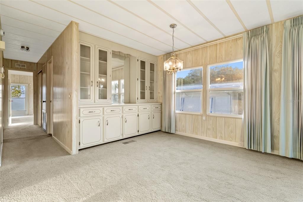 For Sale: $160,000 (2 beds, 2 baths, 1152 Square Feet)