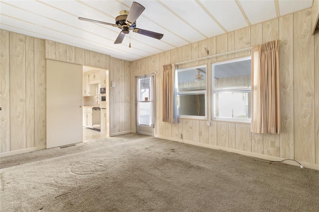 For Sale: $160,000 (2 beds, 2 baths, 1152 Square Feet)