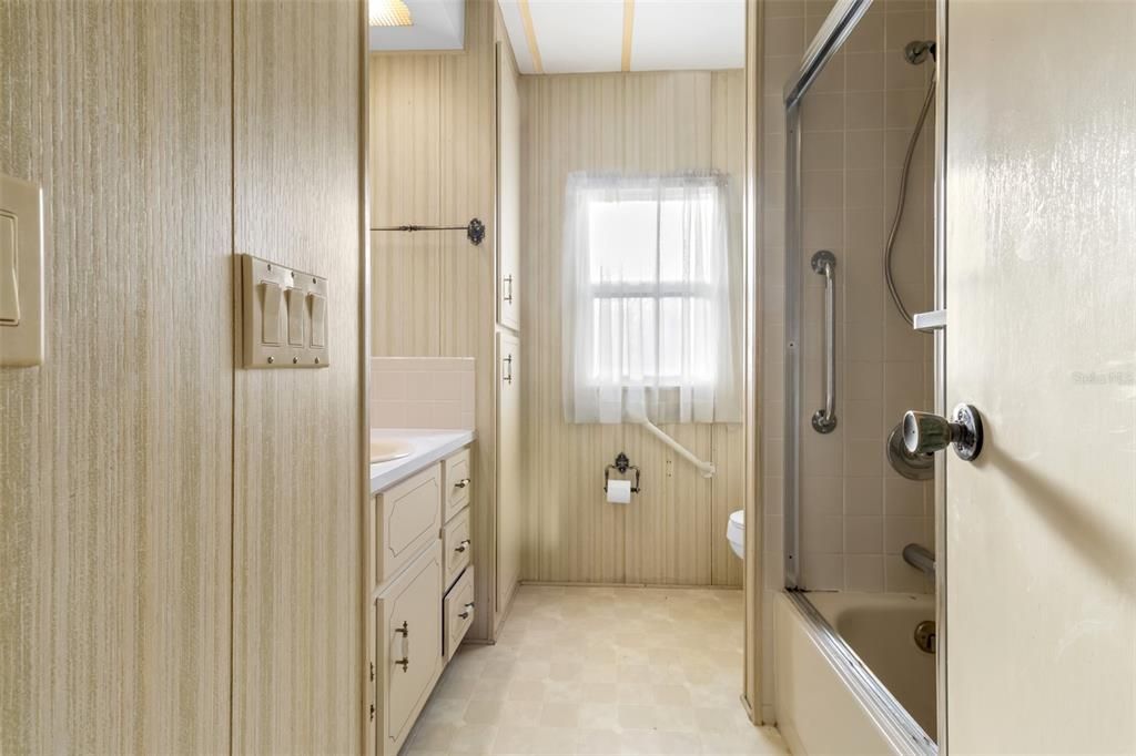 For Sale: $160,000 (2 beds, 2 baths, 1152 Square Feet)