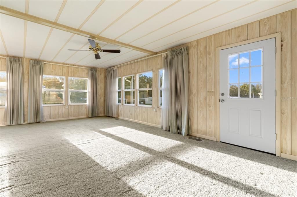 For Sale: $160,000 (2 beds, 2 baths, 1152 Square Feet)