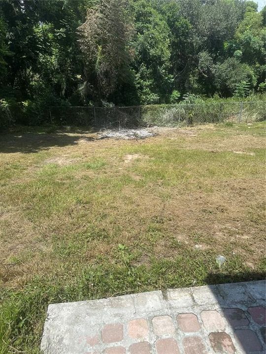 En Venta: $320,000 (5 camas, 2 baños, 1864 Pies cuadrados)