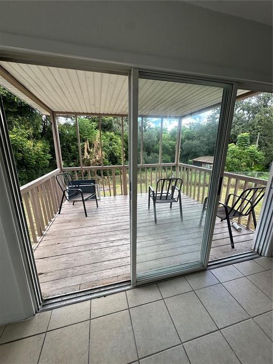 En Venta: $320,000 (5 camas, 2 baños, 1864 Pies cuadrados)