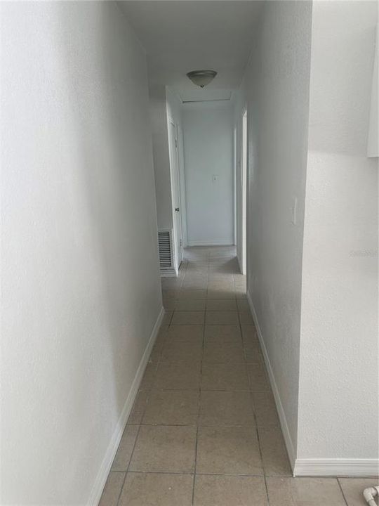 En Venta: $320,000 (5 camas, 2 baños, 1864 Pies cuadrados)